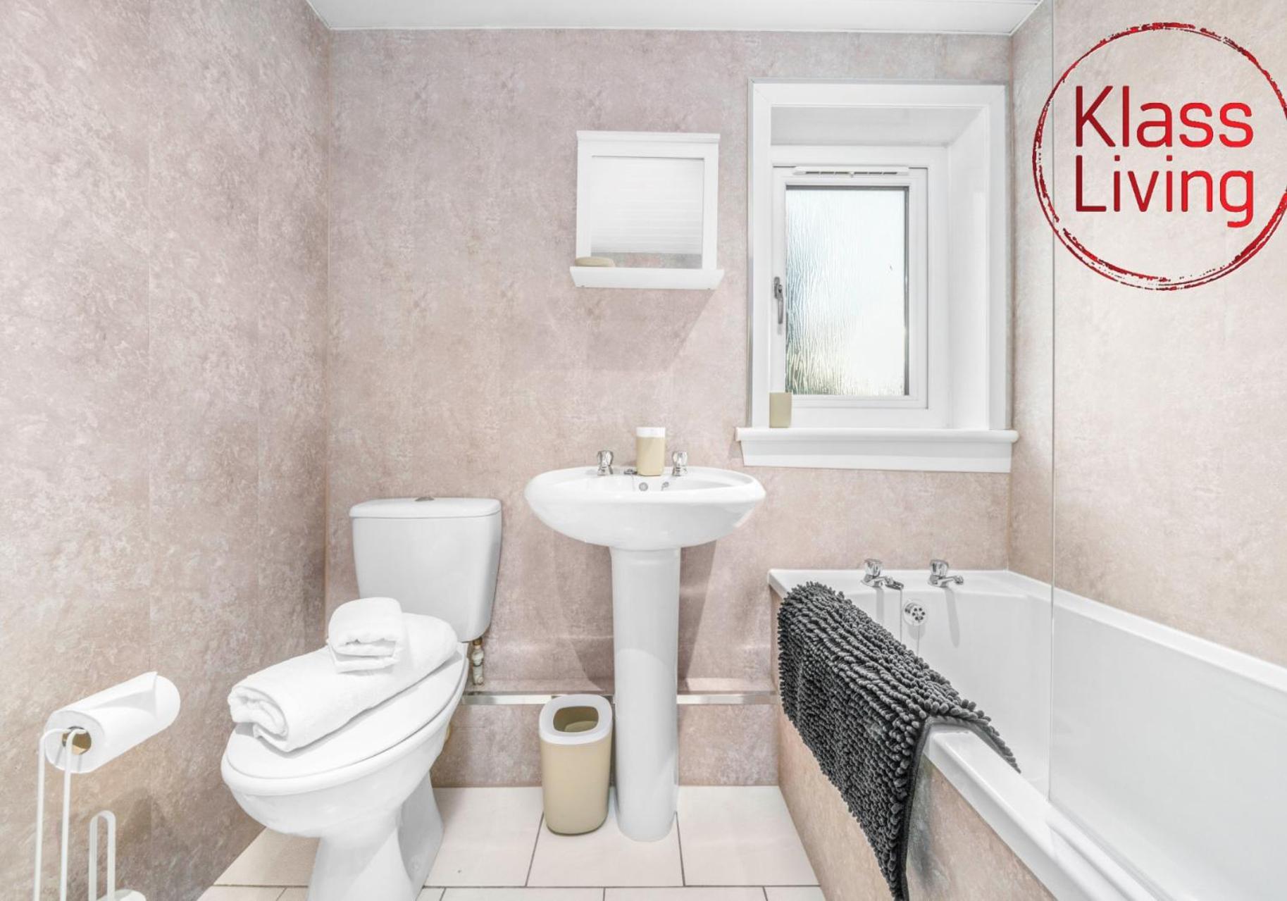 West End House By Klass Living Bellshill Εξωτερικό φωτογραφία