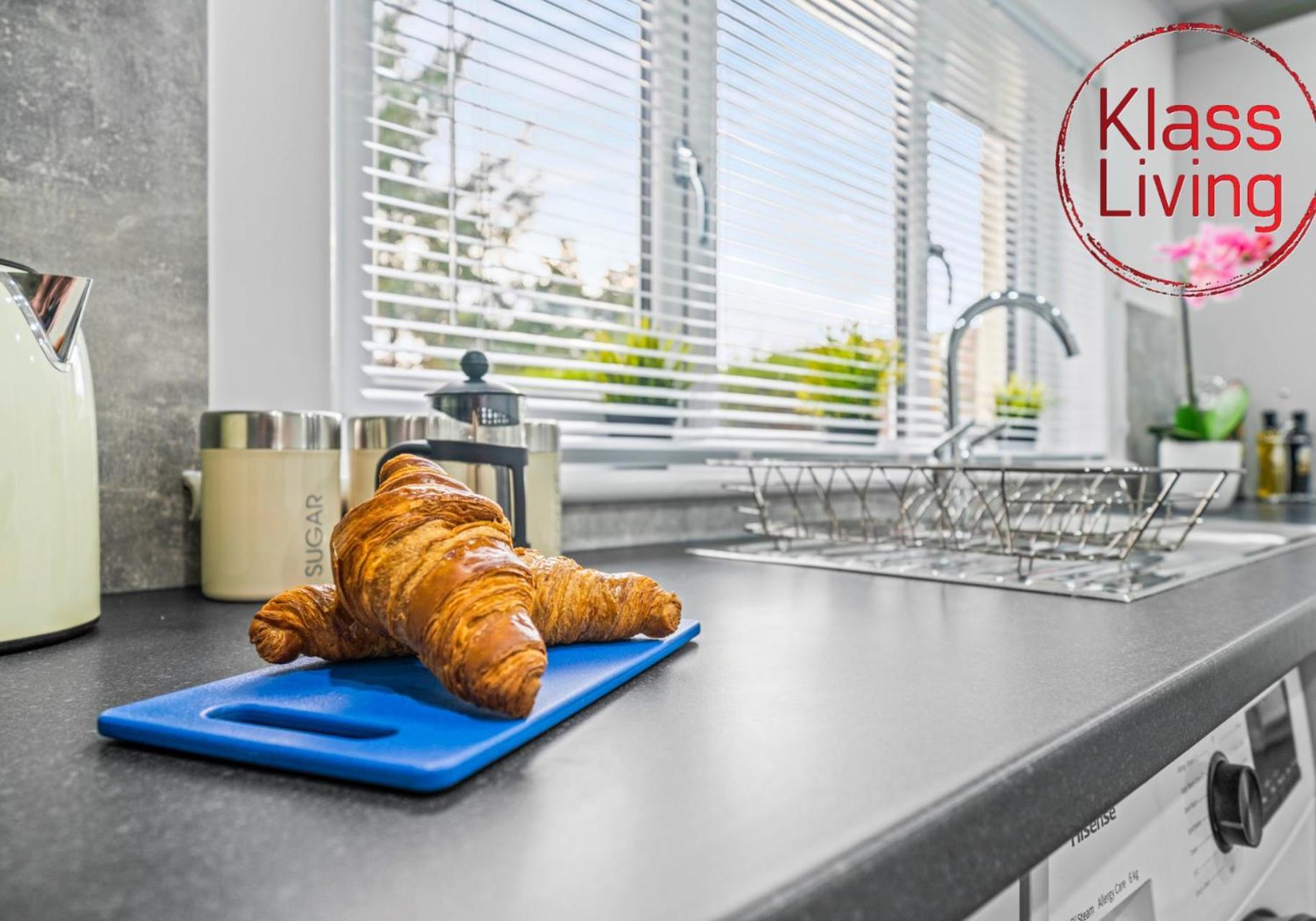 West End House By Klass Living Bellshill Εξωτερικό φωτογραφία